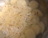 Gambar langkah 2 resipi Sup Enoki & Tauhu Telur.