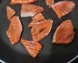 Foto langkah ke 2 dari resep Salmon Mentai Rice.