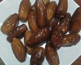 Foto langkah ke 1 dari resep 21 - 2 Bola Bola Kurma.