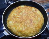 A picture of step 11 of Tortilla Espanola (Spanish Omelette).