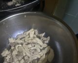 A picture of step 4 of Cream based pasta (Melayu style lol).