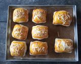 Foto langkah ke 9 dari resep Bolen Pisang Keju Praktis.