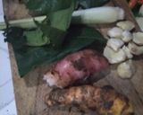 Foto langkah ke 2 dari resep Ayam ungkep kuning.