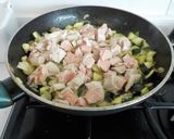 Foto del paso 12 de la receta Rape con salsa de hígado de rape, calabacín y puerro