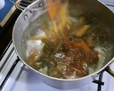 Foto del paso 2 de la receta: Fideos de color con manteca