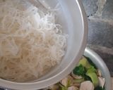 Foto langkah ke 4 dari resep 40. Sop bihun jagung.