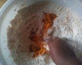 A picture of step 6 of Carrot and onion chapati.