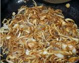 A picture of step 3 of Birista/Deep Fried Sliced Onions.