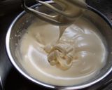 A picture of step 7 of Sponge Cake with Egg, Sugar and Flour.