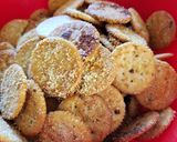 A picture of step 8 of Spicy Ranch Ritz Crackers.
