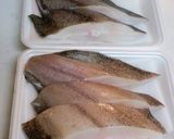 A picture of step 2 of Halibut (White Fish) Simmered Japanese-Style.