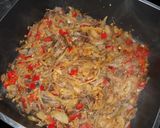 Foto del paso 4 de la receta: Empanadas con carne de parrillada desmechada