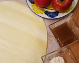 Foto del paso 6 de la receta: Rosas de manzana sobre crujiente de Avellanas y Toffee