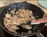 Foto del paso 2 de la receta: Canelones de pollo y champiñones al curry
