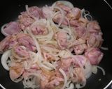 A picture of step 3 of Easy Stir-Fried Chicken Thighs with Ginger.