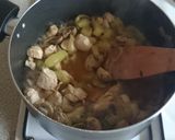 A picture of step 1 of Chicken, Mushroom & Leek Pie.