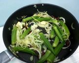 A picture of step 3 of Spicy Chicken With Okra.