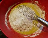 Une image de l'étape 3 de Cake aux pommes, cardamome et cannelle.