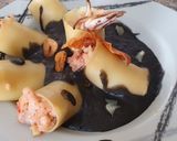 Foto del paso 10 de la receta: Macarrones rellenos de chipirones y gambas con salsa de tinta