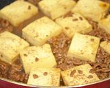 A picture of step 4 of Sukiyaki-style Stewed Ground Meat and Tofu.