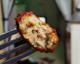 รูปขั้นตอนการทำที่ 8 ของ หมูก้อนปลาเค็มทอด สูตรไร้แป้ง