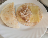 Foto del paso 9 de la receta: Quesadillas de pollo con cebolla caramelizada y queso