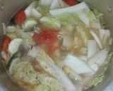 Foto langkah ke 5 dari resep Ayam Kuah Tomat.