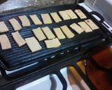 Foto del paso 1 de la receta: Galletas al hierro y dip de porotos ♨️ (゚ο゚人))