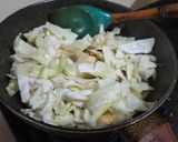 Foto langkah ke 3 dari resep Cah Kol Tahu.