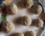 A picture of step 7 of Potato mix bell pepper crispy cheese balls.