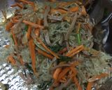 Hình bước làm 3 của món Miến xào giò chả