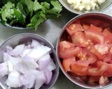 ગાર્લિક રવા ઉત્તપા (Garlic Rava Uttapa Recipe In Gujarati) રેસીપી સ્ટેપ1ફોટો