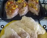Foto del paso 1 de la receta: Pechugas gratinadas y bastoncitos de jamón y queso