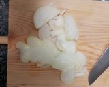 Foto del paso 1 de la receta: ~Atún con cebolla a la miel~ 🌹