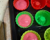 Foto langkah ke 5 dari resep Bolu Kukus Merah Putih.