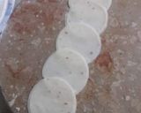 A picture of step 4 of Special rose samosa.