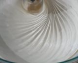 Foto langkah ke 5 dari resep Bolu Tape Ketan Hitam.