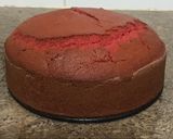A picture of step 5 of Semi- naked colored Vanilla cake.