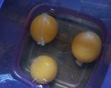 Foto langkah ke 1 dari resep Telur Dadar Tauge Saus Tiram.