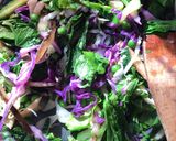 Foto del paso 4 de la receta: Hamburguesas de lenteja y zanahoria con verduras rehogadas