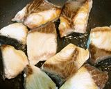 A picture of step 2 of Soy Sauce Koji Teriyaki Glaze for Pan-fried Amberjack.