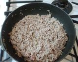 A picture of step 2 of Everyone Loves This Meat Sauce (Bolognese).