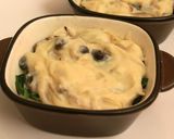 A picture of step 7 of Oyster and Spinach Gratin with Soy Milk and White Miso Sauce.