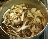 A picture of step 2 of Simple Parboiled Japanese Parsley and Maitake Mushrooms.
