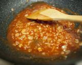 A picture of step 6 of Shrimp Chili with Onions.