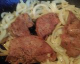 A picture of step 3 of Fried lambs liver and onions.