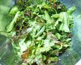 A picture of step 3 of Non-Oil Red Leaf Lettuce Sesame Salad.