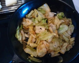 A picture of step 4 of Cabbage Mochi.