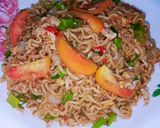 Foto langkah ke 5 dari resep Mie Tek Tek Pedas Manis (Simple).