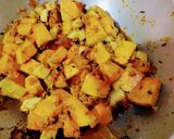 A picture of step 3 of Red Pumpkin/Kaddu Dry Curry.
